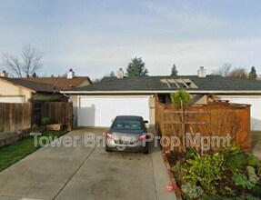Building Photo - 3042 53rd St