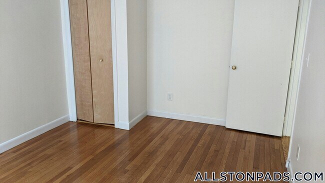 Foto del edificio - 1131 Commonwealth Ave