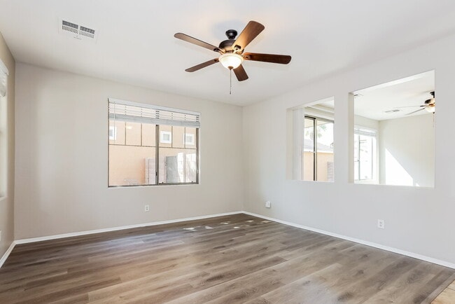 Building Photo - 2918 S Anderson Ln