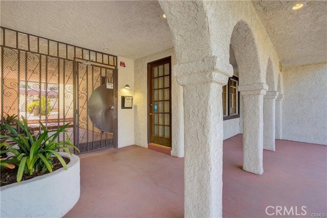 Foto principal - 5334 Lindley Ave