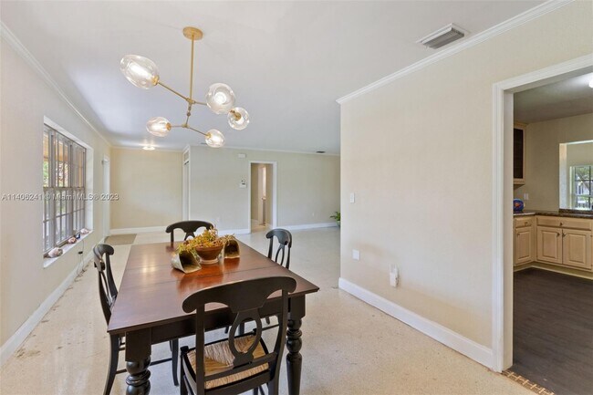 Building Photo - 6190 SW 63rd Ave