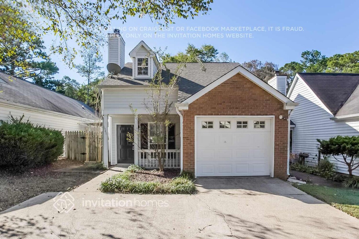 Primary Photo - 1945 Brittania Cir