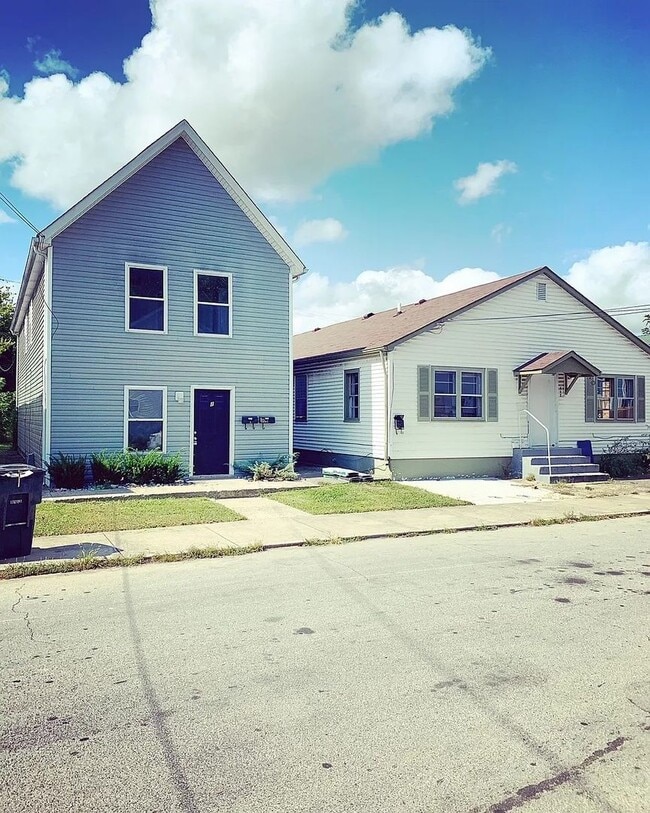 Foto del edificio - 2-Bedroom Townhome Minutes from Downtown N...