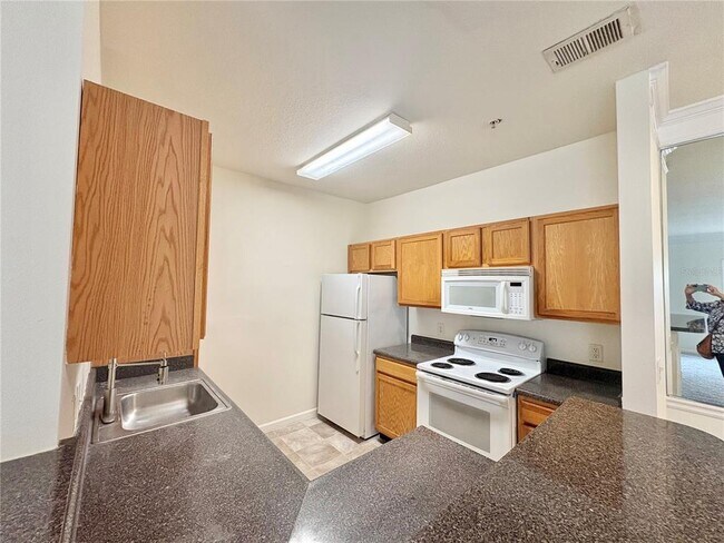 Foto del edificio - 4802 51st St W