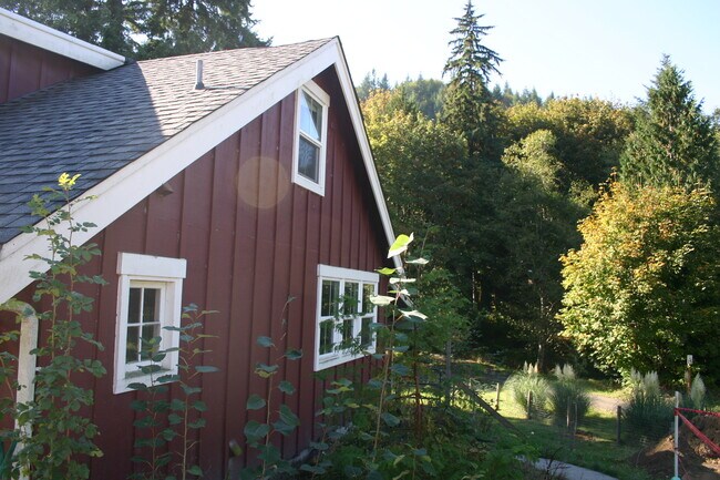 Foto del edificio - 5011 Black Lake Blvd SW
