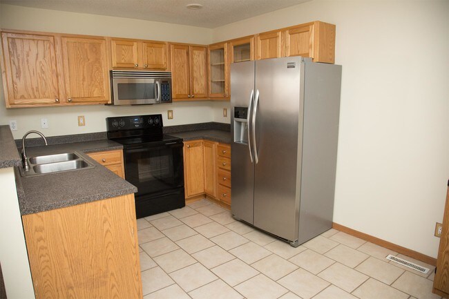 Foto del edificio - 507 Sapphire Cir