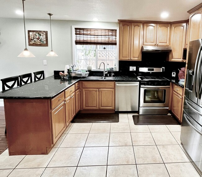 Building Photo - 35595 Ebro Court