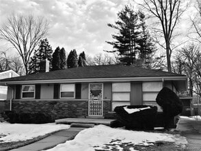 Building Photo - 24309 Norfolk St