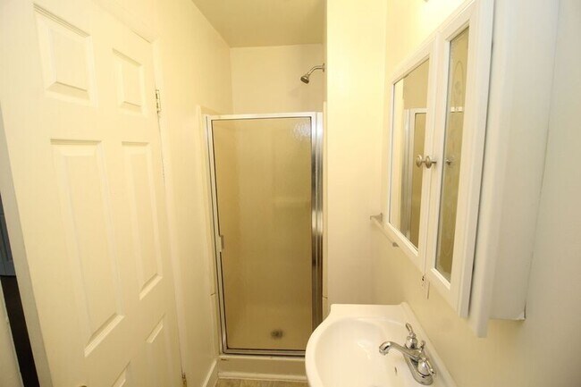 Building Photo - 2731 St Paul St