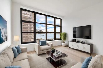 Building Photo - 21 India St