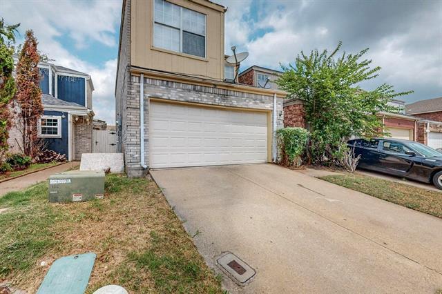 Primary Photo - 919 Fairbanks Cir