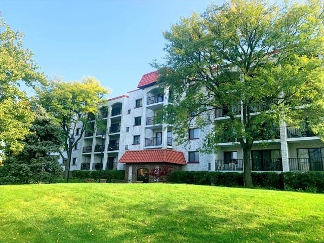 Foto del edificio - 350 Plum Creek Dr