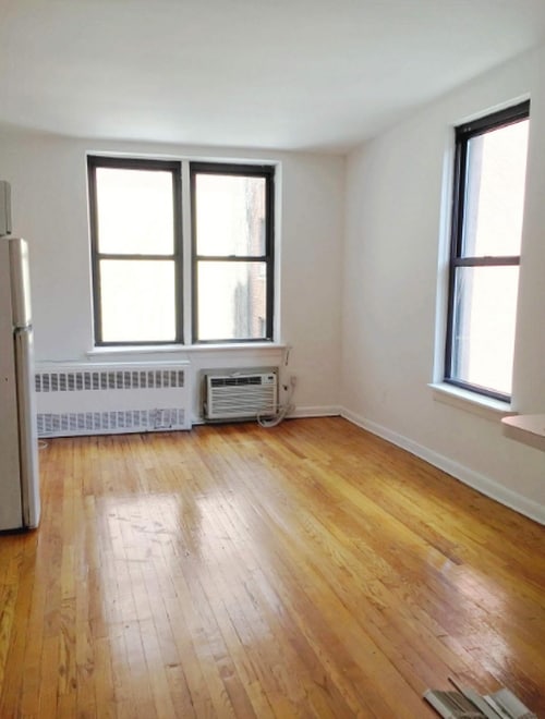 Building Photo - 59 Carmine St