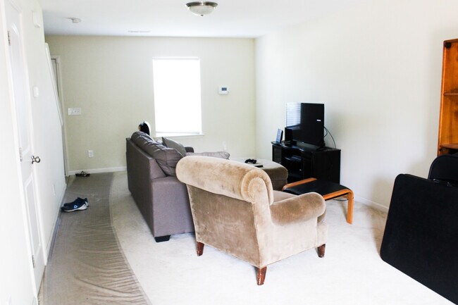 Foto del edificio - 116 Sages Ridge Dr