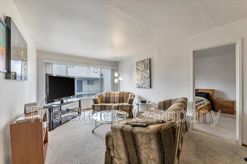 Foto principal - 455 Crescent St