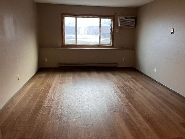 Foto del edificio - 154 Viking Cir