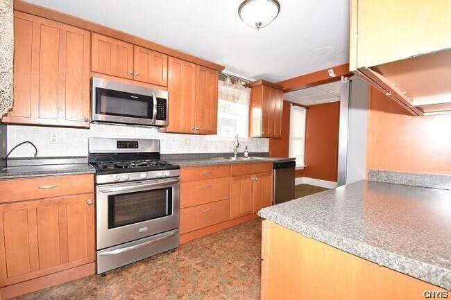 Foto del edificio - 910 Huntington St