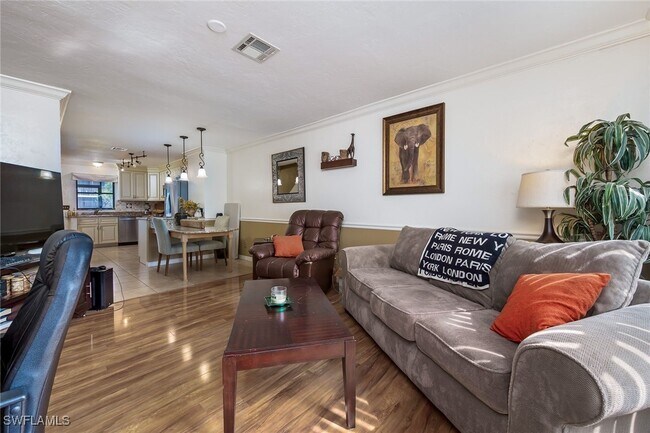 Foto del edificio - 9639 Eaton Gardens Ln