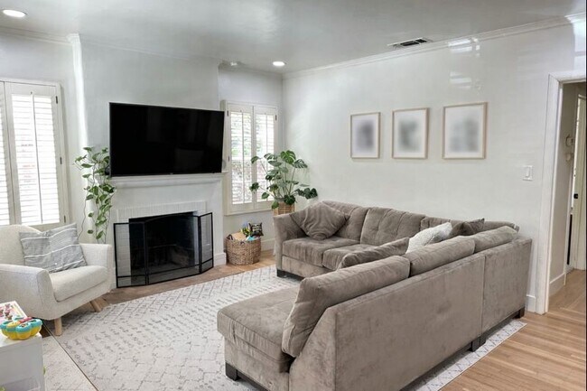 Sala de estar - 700 50th St