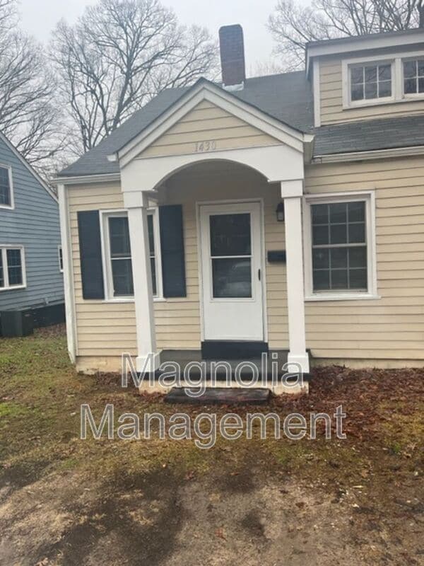 Building Photo - 1430 Perry Ave