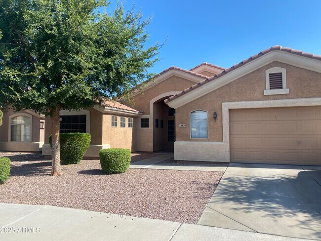 Foto del edificio - 12838 W Corrine Dr