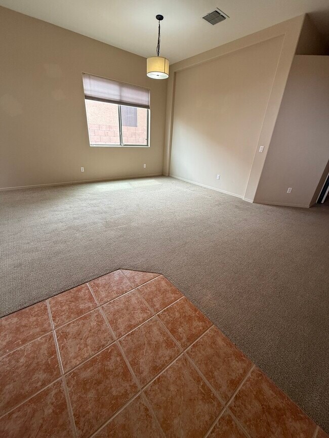Foto del edificio - HOUSE FOR RENT