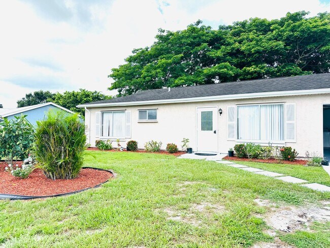 Foto del edificio - 372 SW Belmont Cir