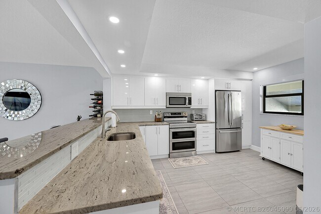 Building Photo - 12870 Briarlake Dr