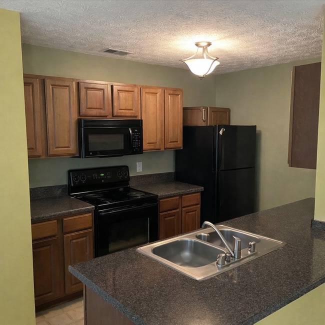 Building Photo - 8356 Carlington Ln