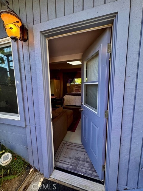 Building Photo - 2370 Temple Hills Dr