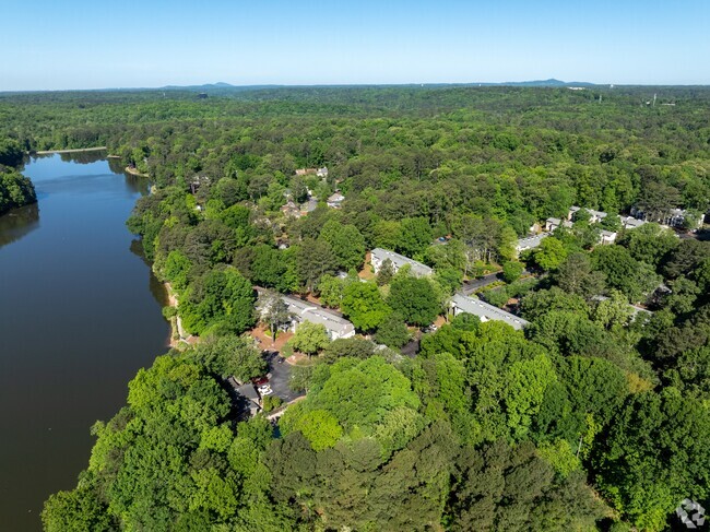 Lake House at Martin's Landing