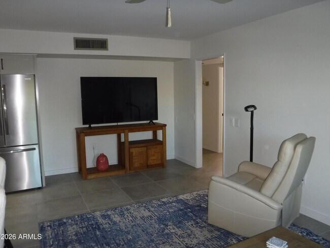 Building Photo - 12930 W Seville Dr