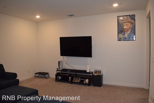 Foto del edificio - 4 br, 3.5 bath House - 2853 Honey Opal Ave