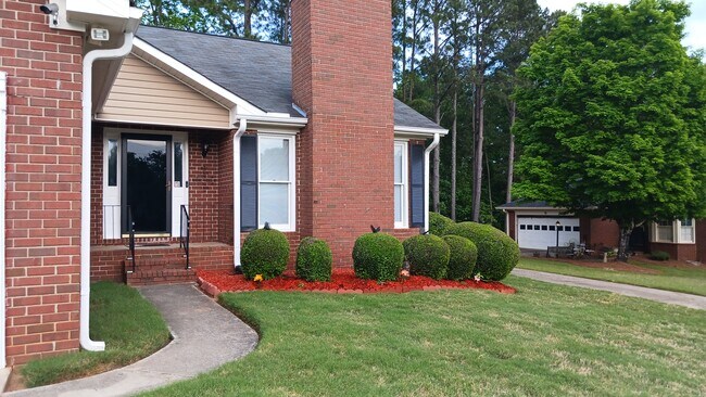 Building Photo - 135 Wexford Ct