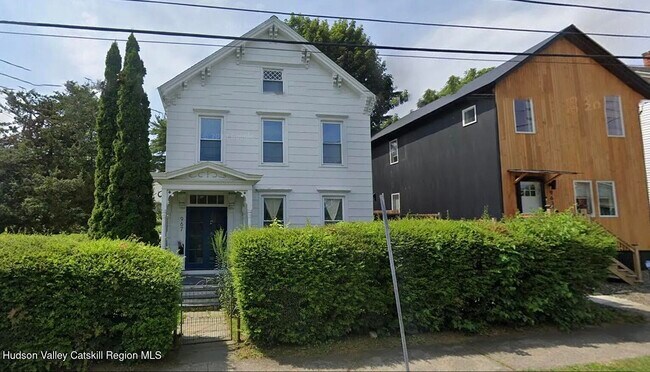 Foto del edificio - 967 Columbia St