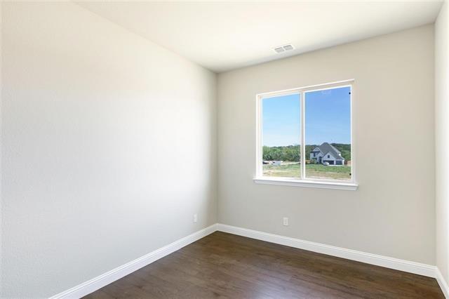 Building Photo - 901 Mallard Ave