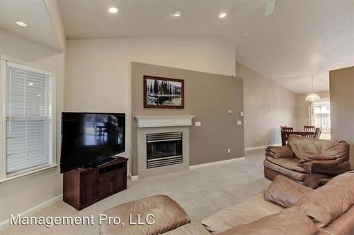 Building Photo - 2256 E Apricot Dr