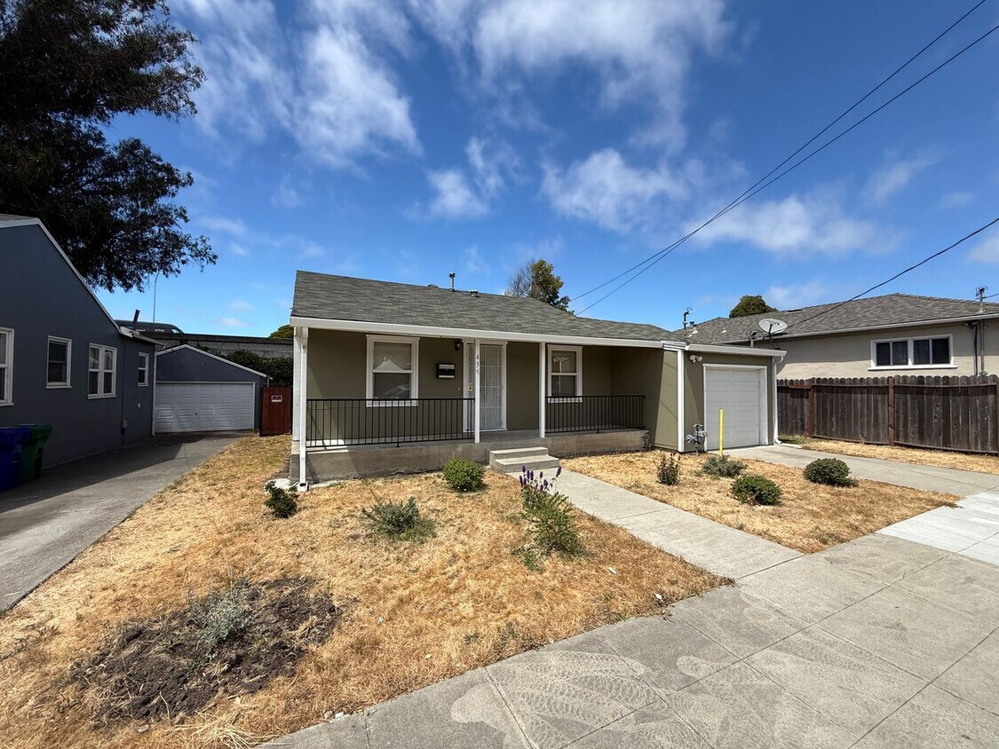 Primary Photo - Richmond 2-Bedroom Single Family Home w/ 1...
