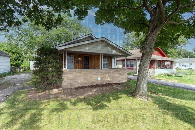 Building Photo - 1644 N Centennial St