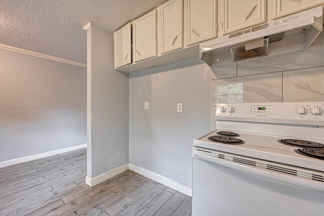 Foto del edificio - 5431 Willow Glen Dr