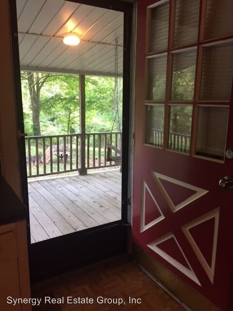 Foto principal - 3 br, 1 bath House - 8076 Old Pond Creek Rd