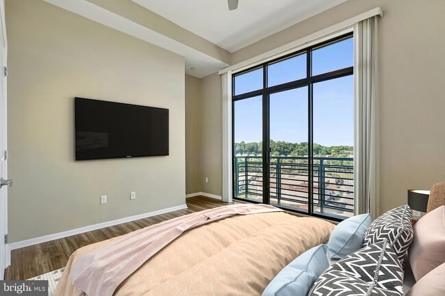 Building Photo - 2720 S Arlington Mill Dr