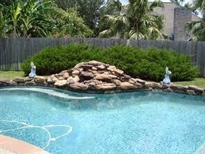 Primary Photo - 9910 Hambleton Way Cir