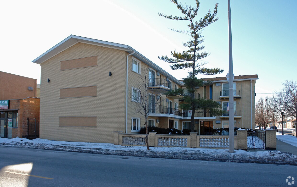 Primary Photo - 5857-5859 W 63rd St