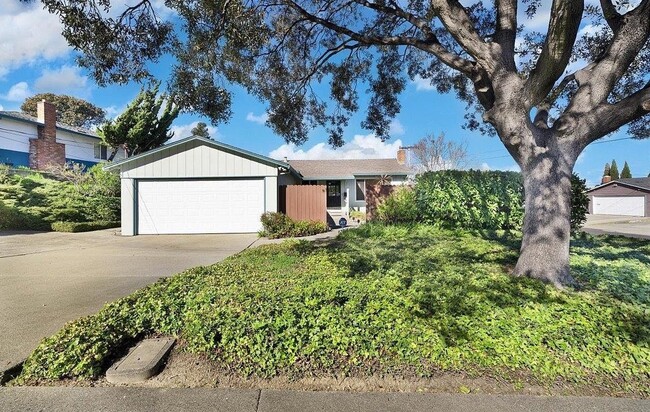 Building Photo - 2933 Cornelius Dr