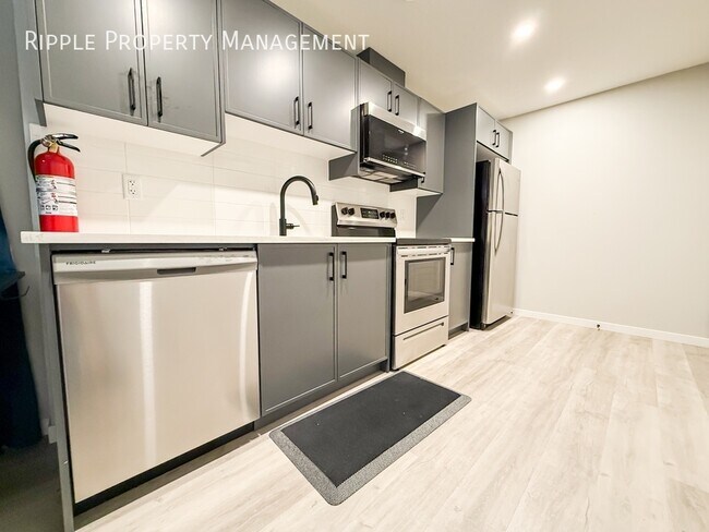 Photo du bâtiment - Modern 1 Beds, 1 Baths Basement/Lower | Av...