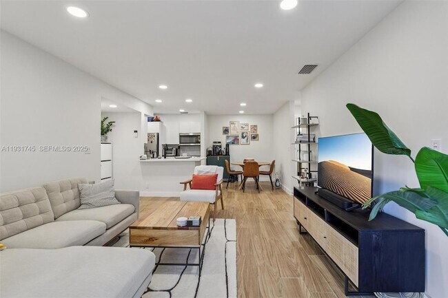 Foto del edificio - 2926 S University Dr