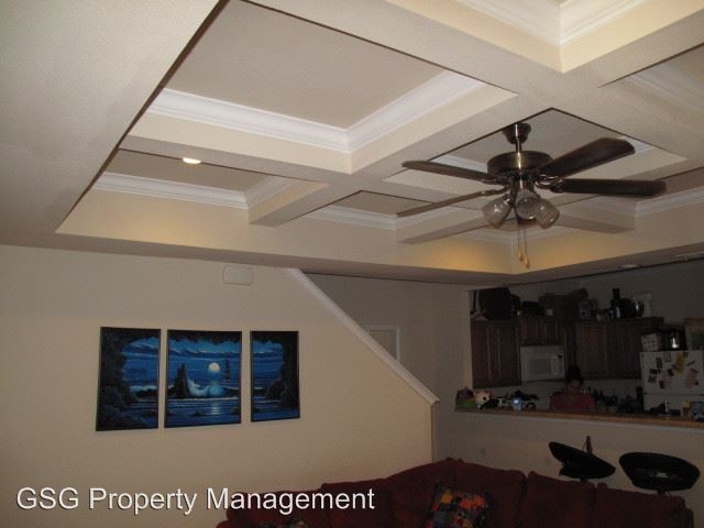 Foto del edificio - 5015 Summit Wood