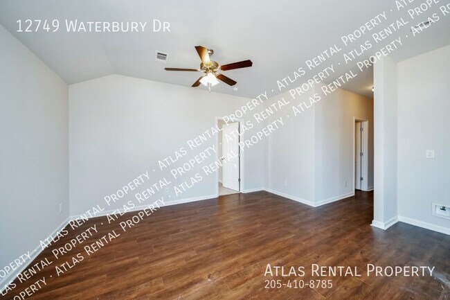 Foto del edificio - 12749 Waterbury Dr