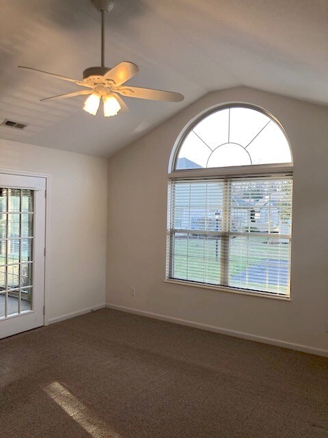 Foto del edificio - 5250 Coventry Ln
